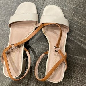 Hot wind shoes size 6.5, 230. Low heel comfortable